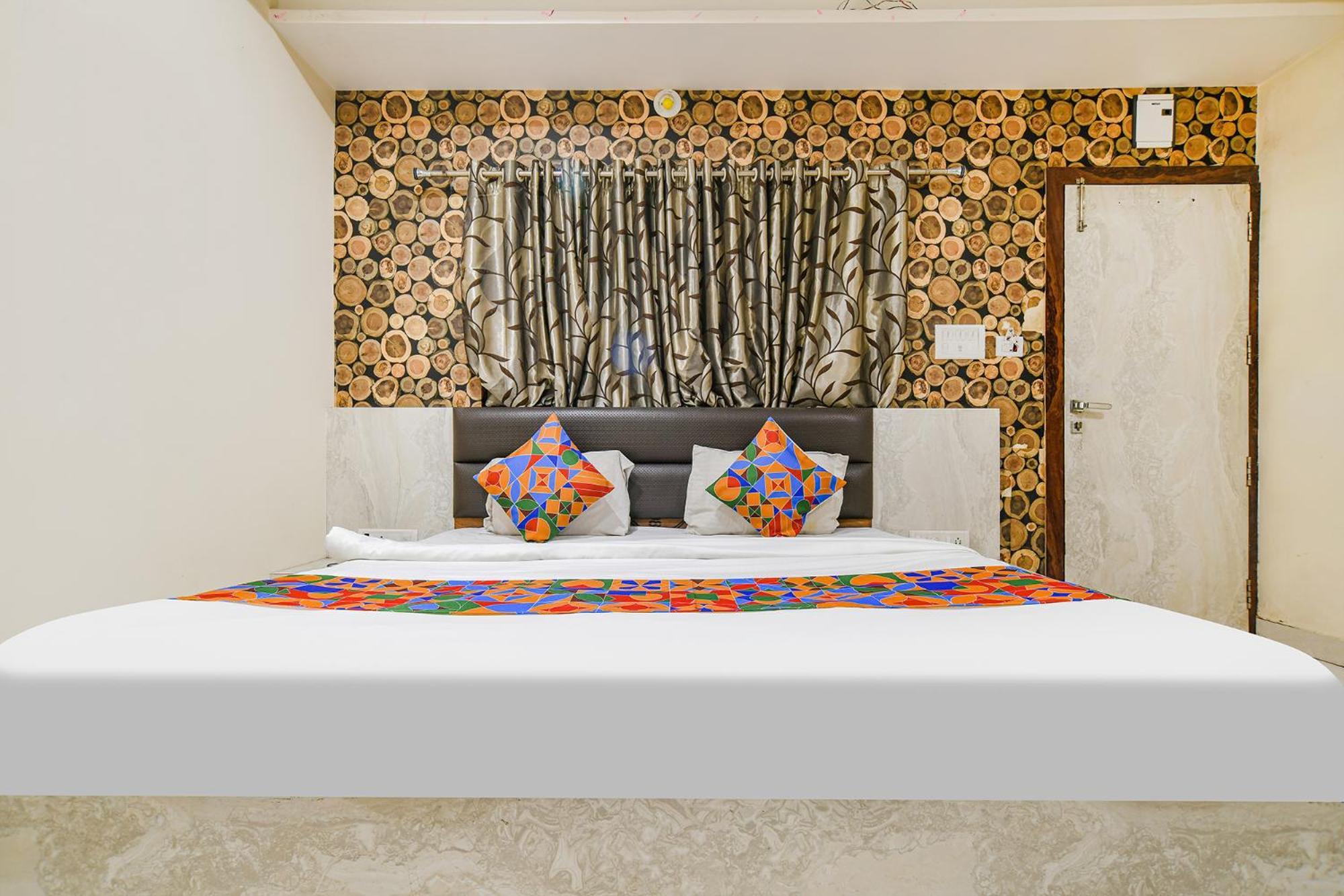 Fabhotel Shivam Palace- Near Mahakal Mandir Ujaim Exterior foto