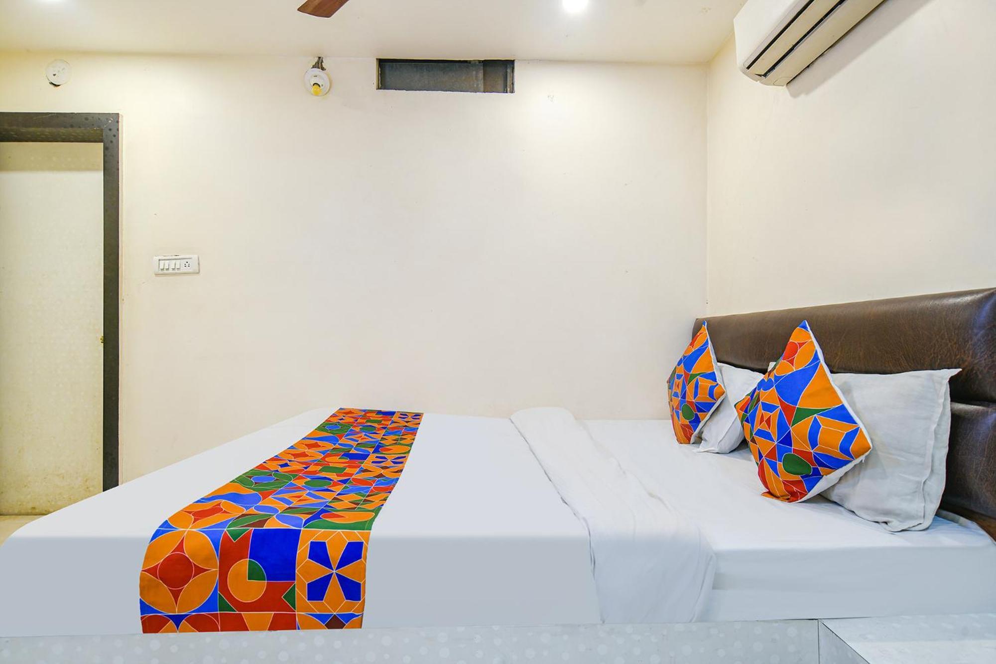 Fabhotel Shivam Palace- Near Mahakal Mandir Ujaim Exterior foto