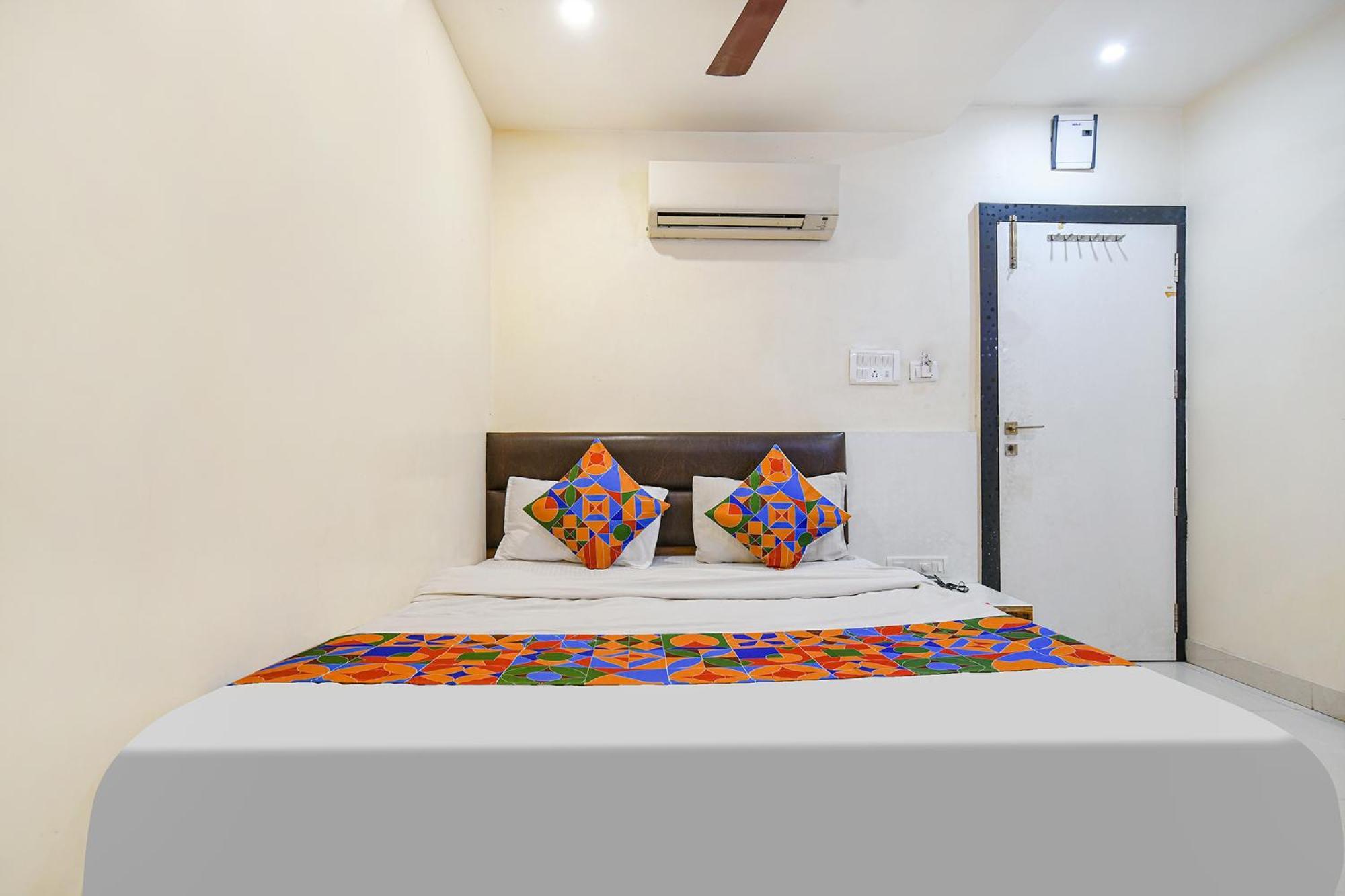 Fabhotel Shivam Palace- Near Mahakal Mandir Ujaim Exterior foto