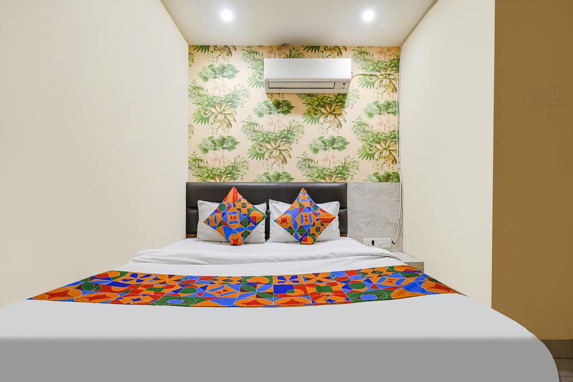 Fabhotel Shivam Palace- Near Mahakal Mandir Ujaim Exterior foto