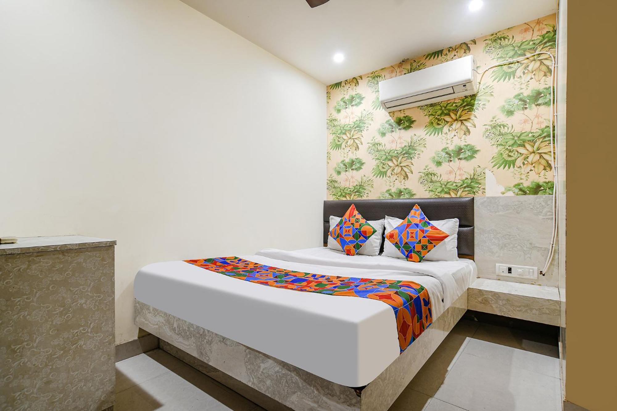 Fabhotel Shivam Palace- Near Mahakal Mandir Ujaim Exterior foto