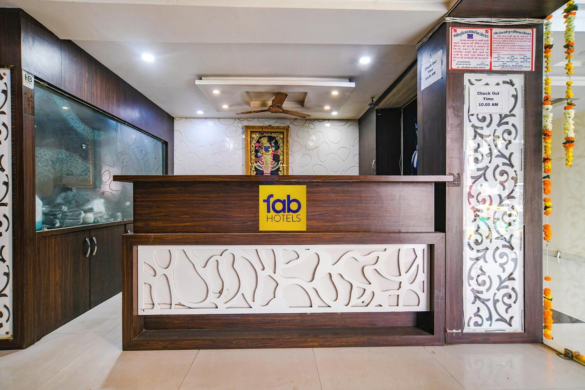 Fabhotel Shivam Palace- Near Mahakal Mandir Ujaim Exterior foto
